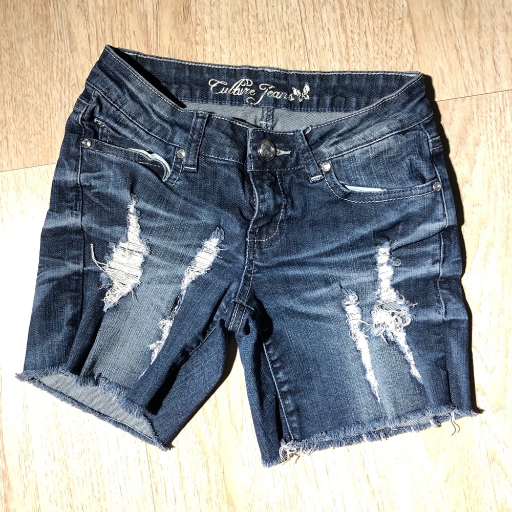 Culture Jeans style#LD126 Frayed Girl Shorts